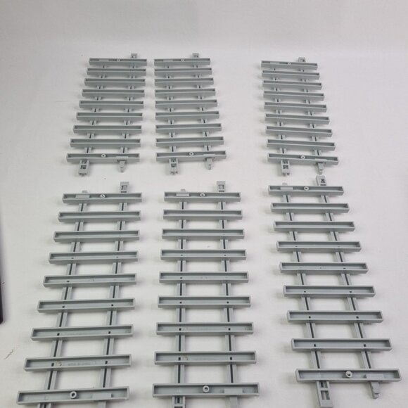 PRECIOUS MOMENTS Sugar Town Holiday Express Replacement STRAIGHT TRACK Set Of 6 - Picture 4 of 7